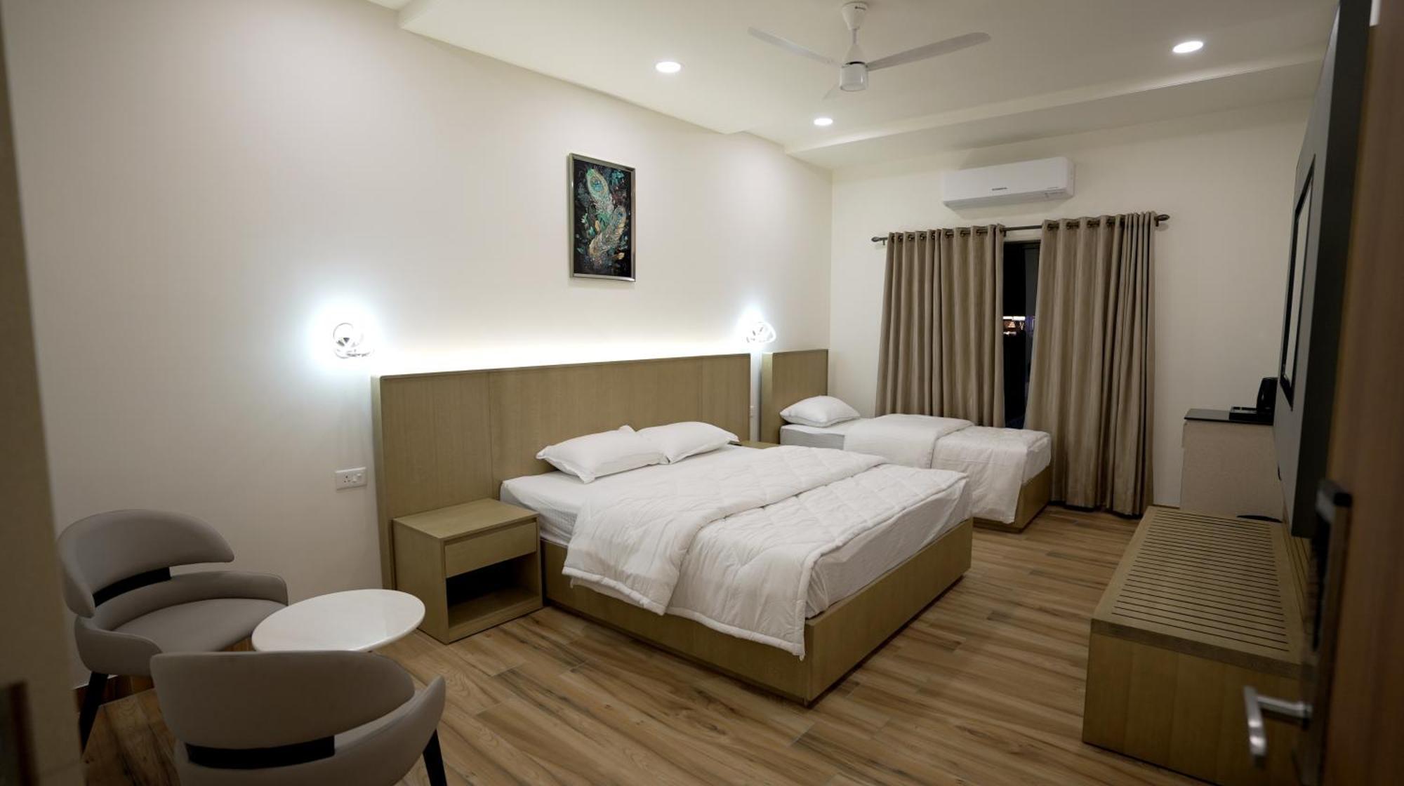 Lamba Celebrations Hotell Nagpur Eksteriør bilde